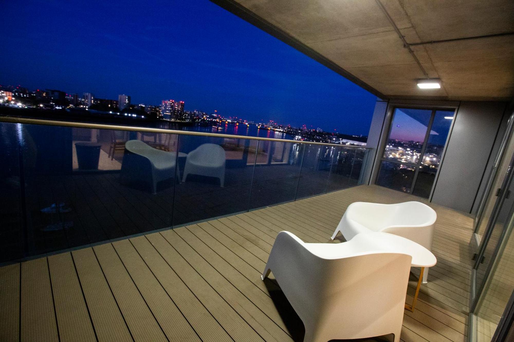 Waterfront- London Greenwich O2 Arena 2 Bed Flat Extérieur photo
