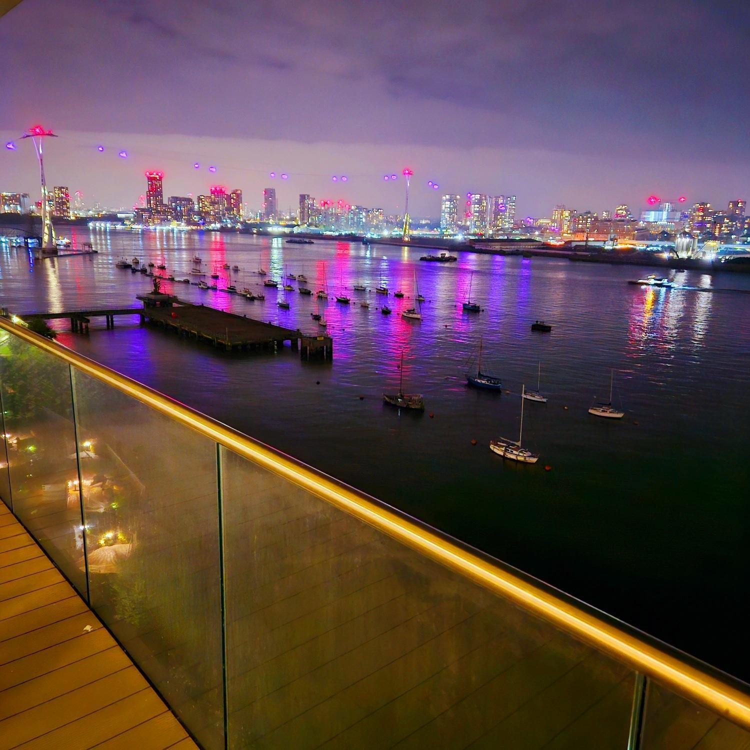 Waterfront- London Greenwich O2 Arena 2 Bed Flat Extérieur photo